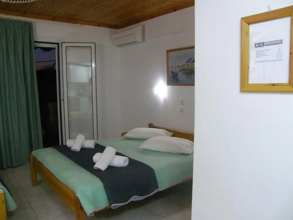 Neilis Apartment Siviri 0*,