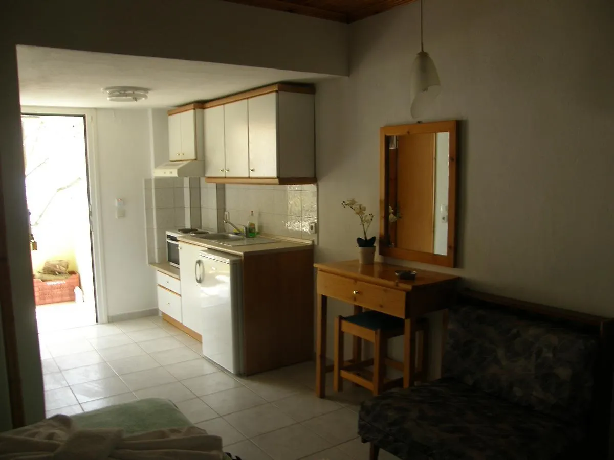 Neilis Apartment Siviri